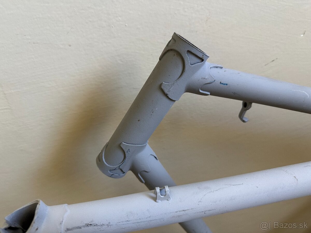 Favorit F8 opieskované rámy na bicykel - 4