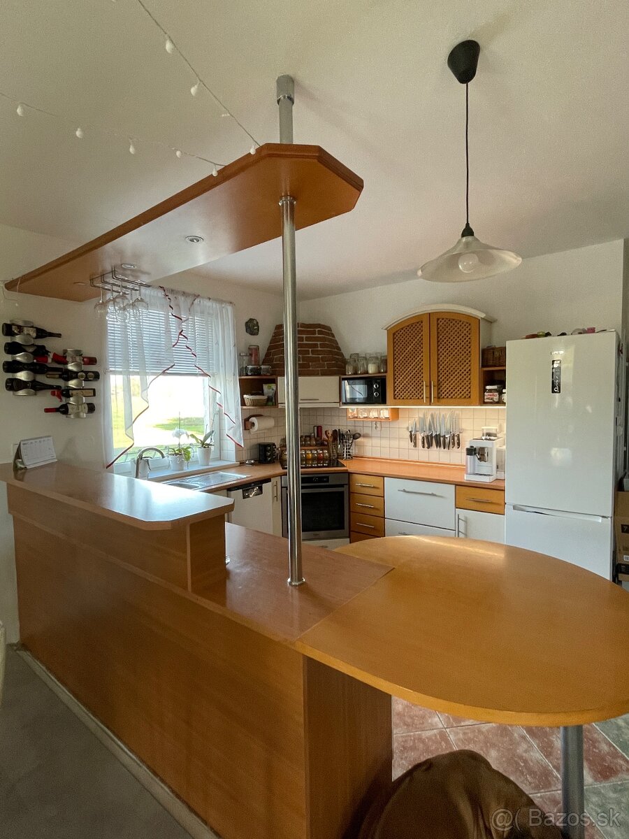 Kuchynská linka - 4