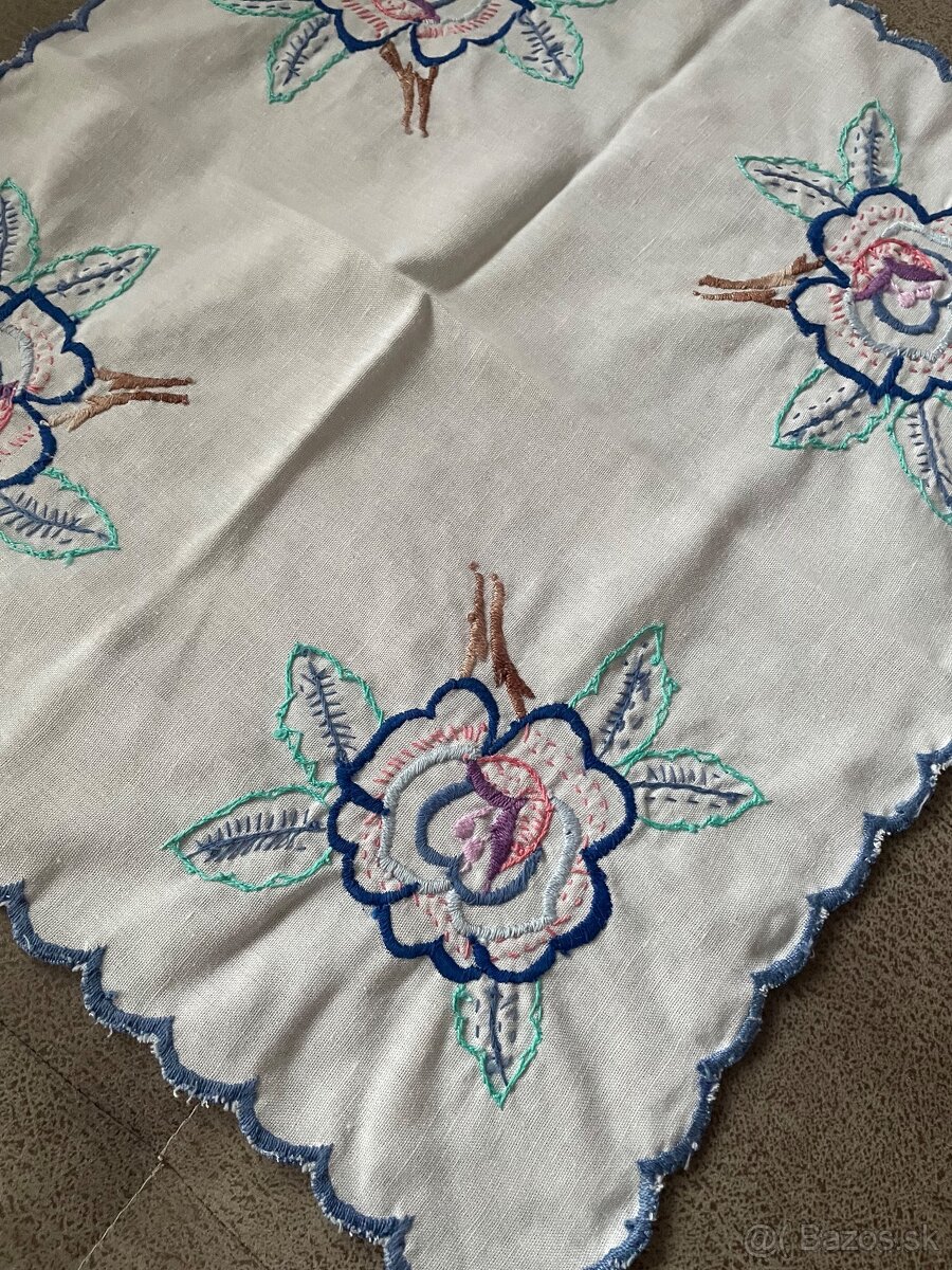 Obrus s kvetinkami - 4