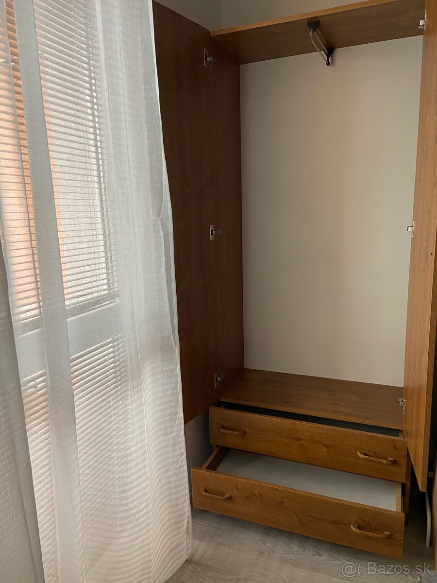 SKRINE - ZOSTAVA 4 ks - 4