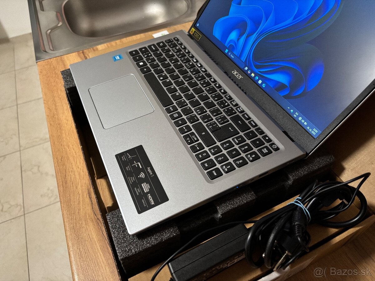 /15.6"/Acer/Notebook/4GB RAM DDR5/128GB NVMe SSD/Intel HD 2 - 4