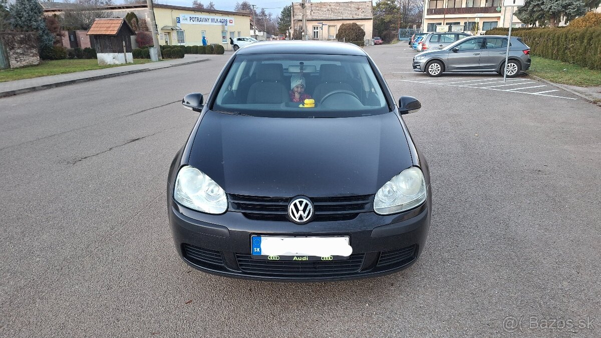 Volkswagen Golf 5 - 4