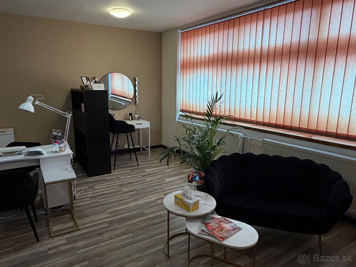 Hľadám manikérku - 4