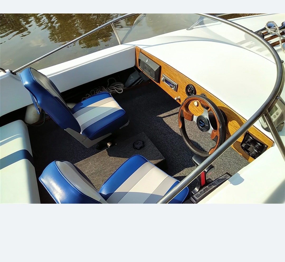 Predam motorovy čln Glastron - 4