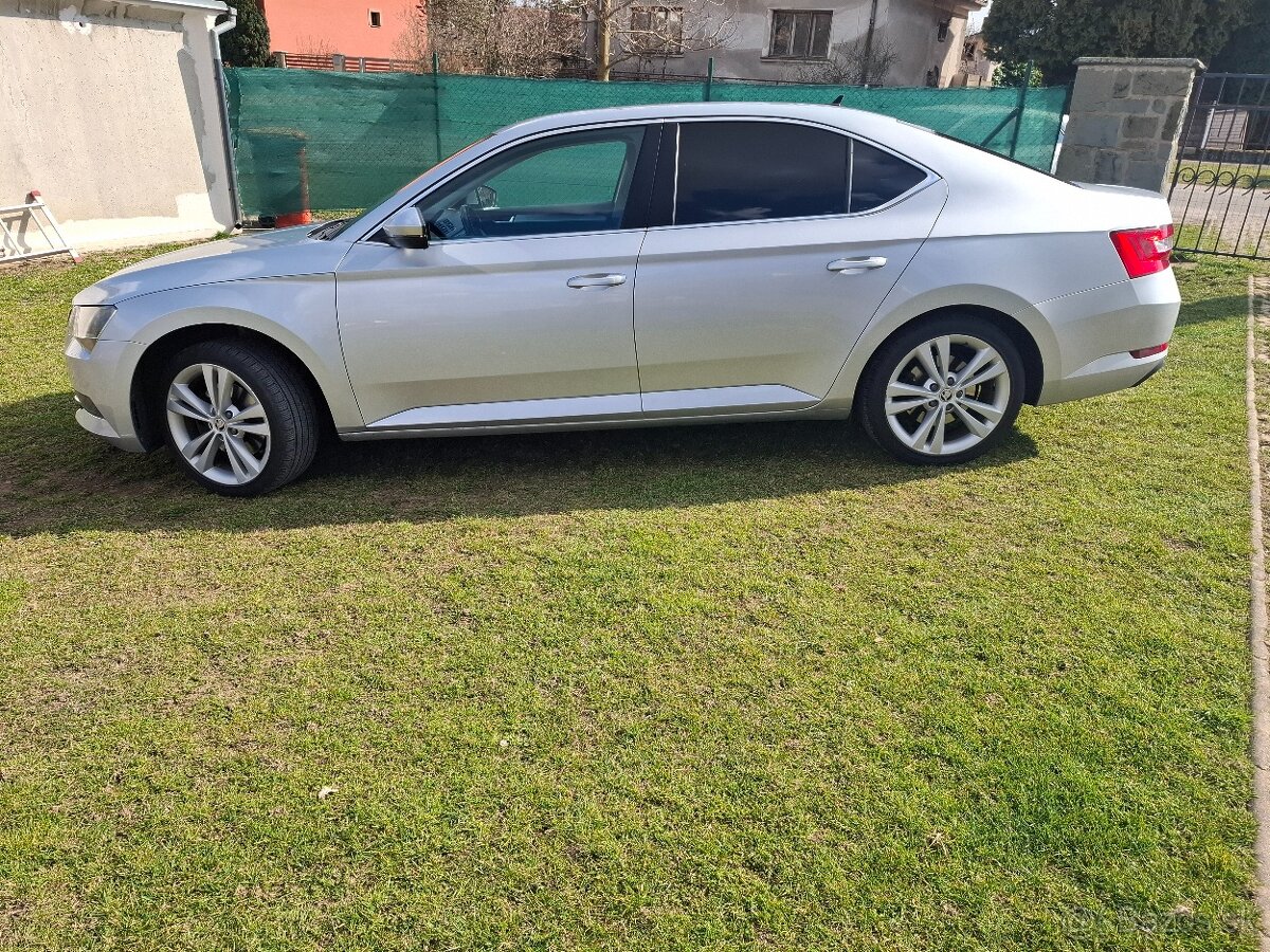 Škoda Superb 3 12/2015 ambition tdi - 4