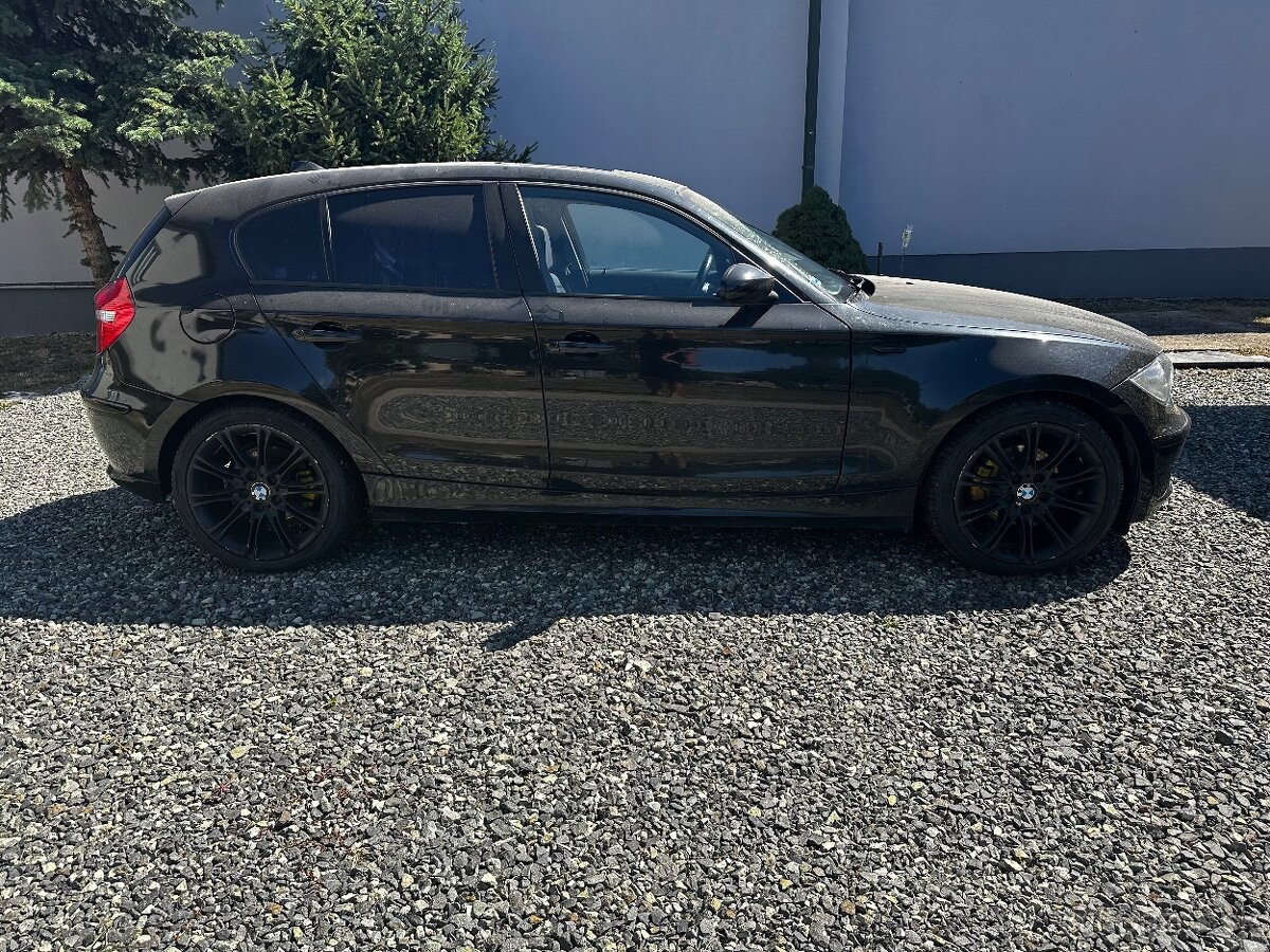 BMW 1 (e87) 118i benzín - 4