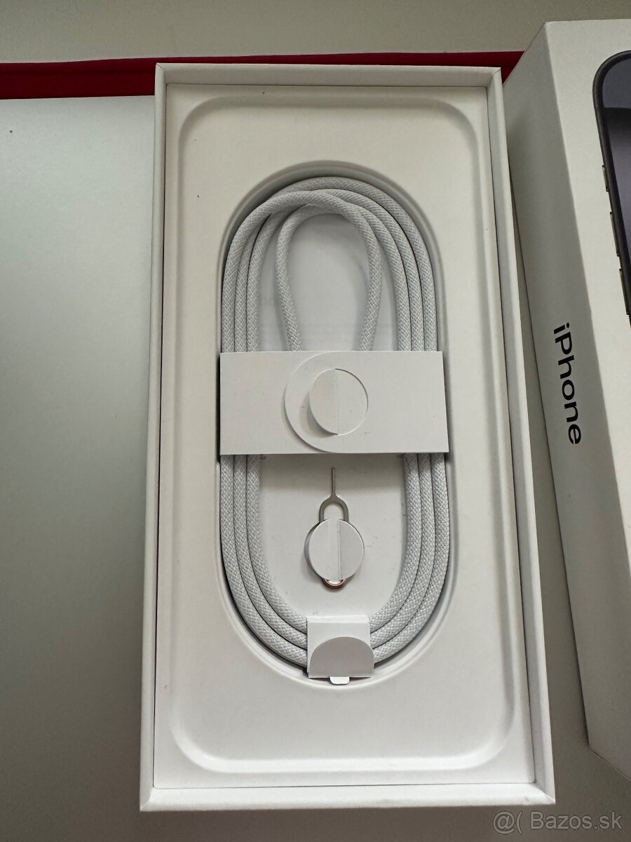 Iphone 16 Pro Max 256 GB - TOP stav - SK/EN - 4