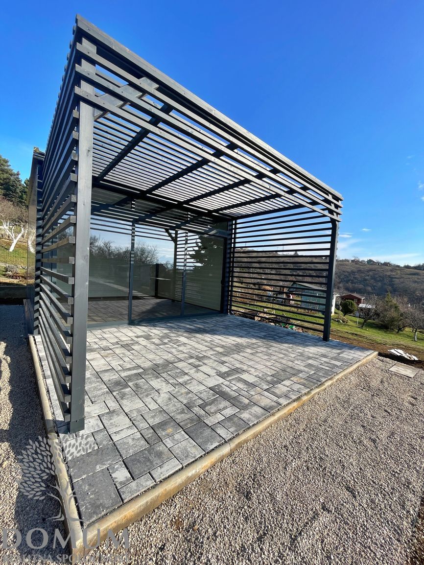 Výnimočná rekreačná chata s pozemkom 374m2 v Novom Meste n/V - 4