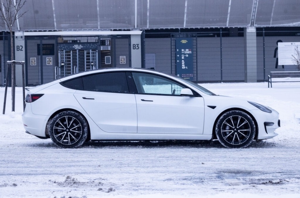 Tesla Model 3 Long Range 82kWh AWD, (2021) - 4