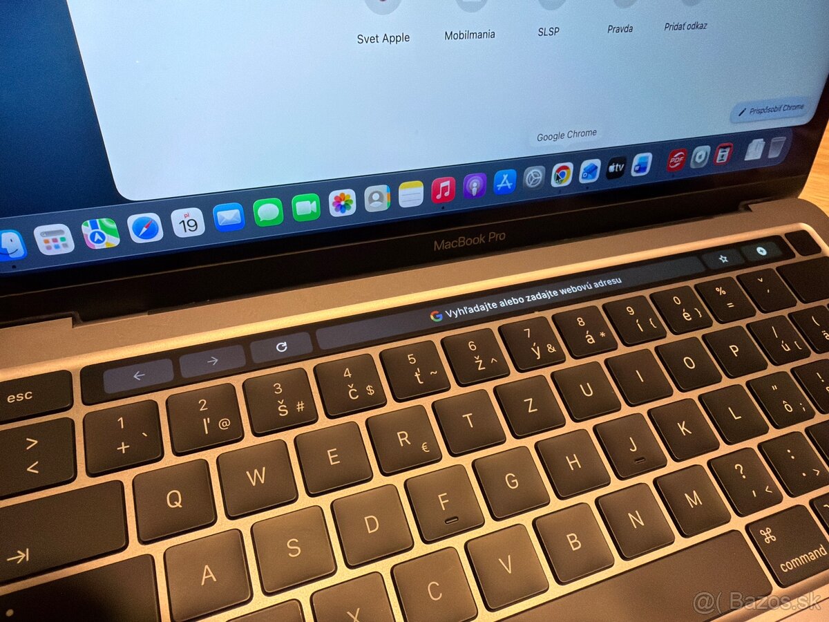 Macbook Pro 13-inch, 4 Thunderbolt 3 porty - 4