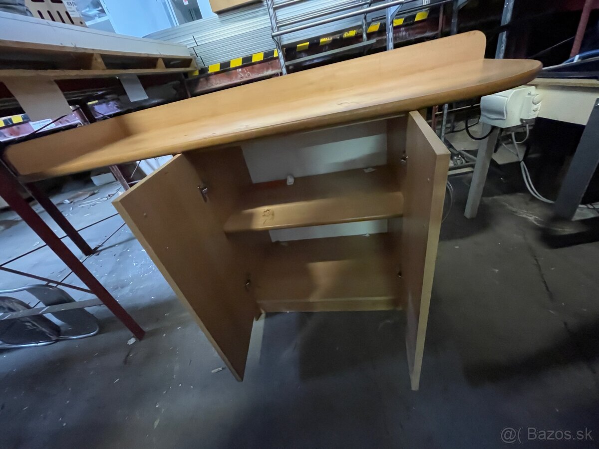 Skrinka s pultom - 4