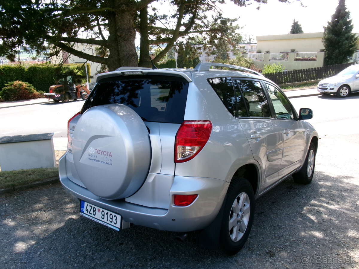 TOYOTA RAV4 2.2 D 4x4 - 4