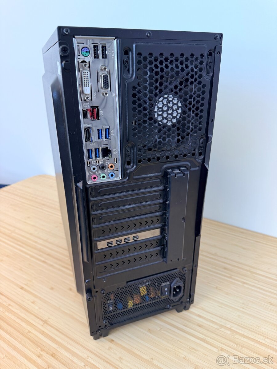 Silentium PC zostava (Intel i7 + Grafika: Intel P1000) - 4