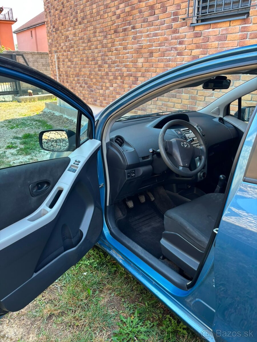 Toyota Yaris 2006, STK/EK do 8/2028 - 4
