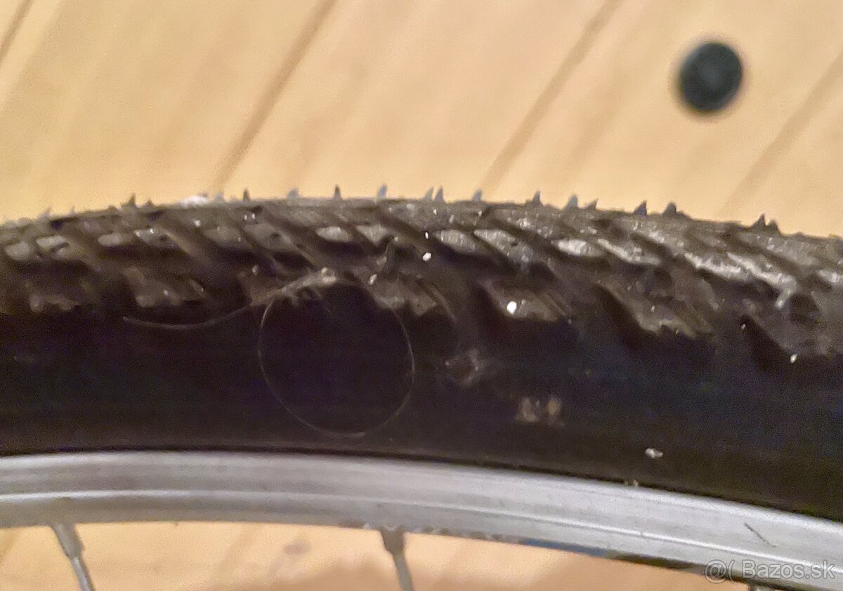 Trekingový bicykel KELLYS Carter 50 - ako nový - 4