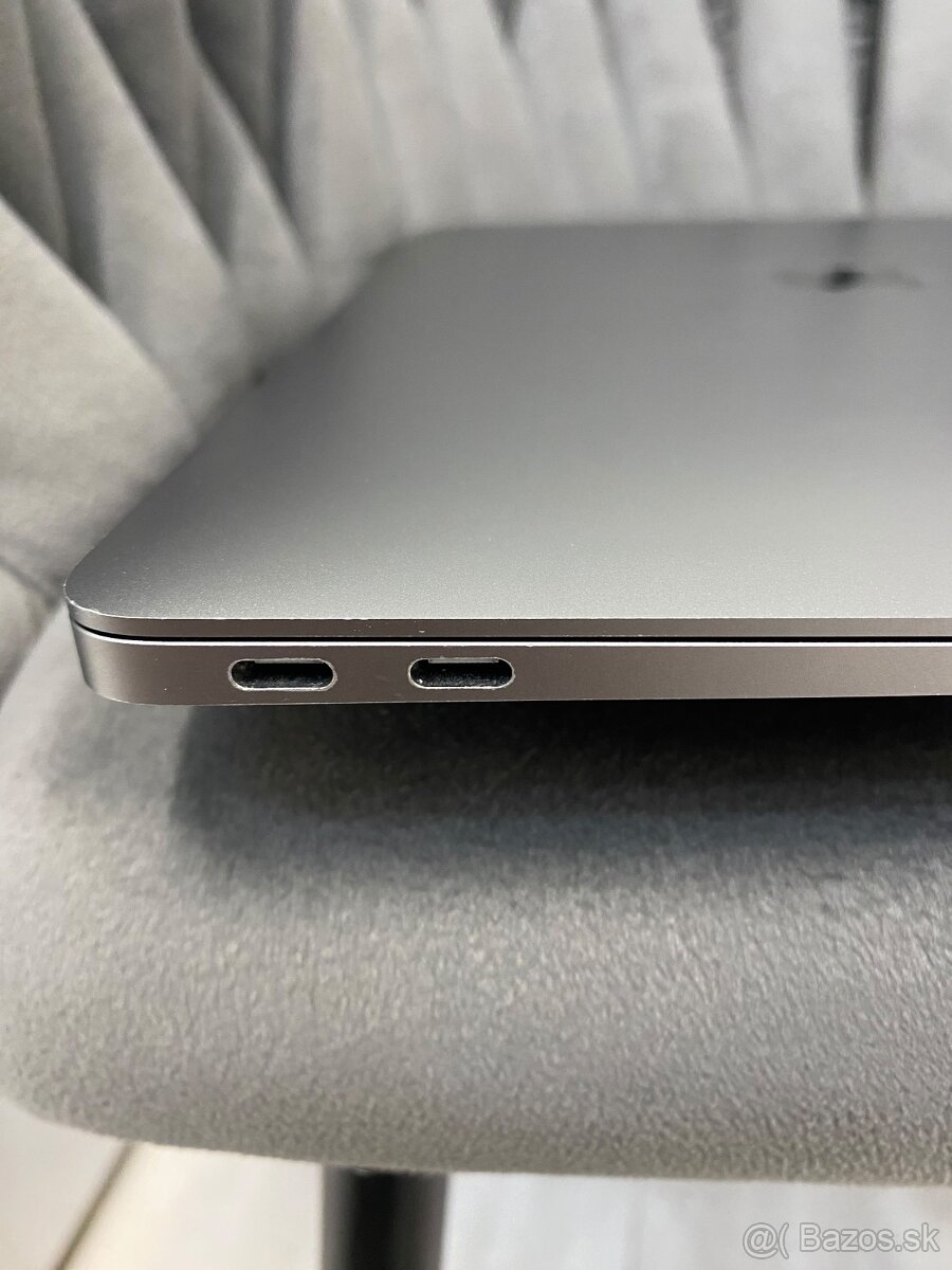 MacBook Air M1 2020, 8GB RAM, 256GB SSD - 4