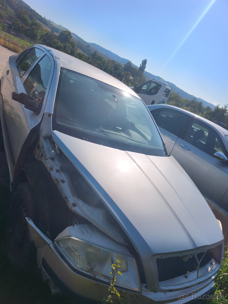 Rozpredám škoda Octavia 2 - 4