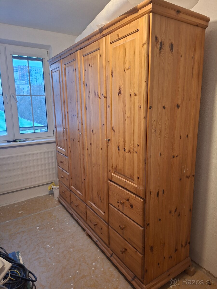 Drevená skriňa - 4