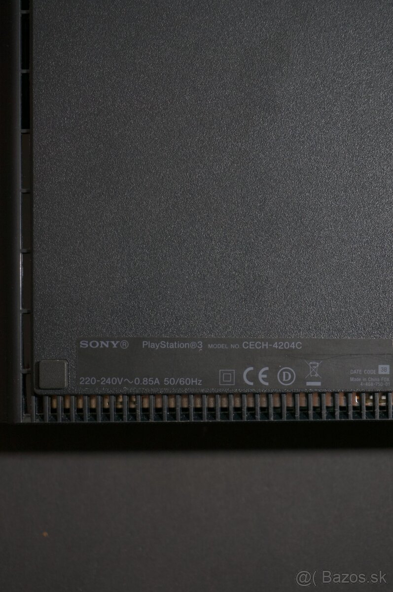 Sony PlayStation 3 Super Slim (CECH-4204C) - 500GB - 4