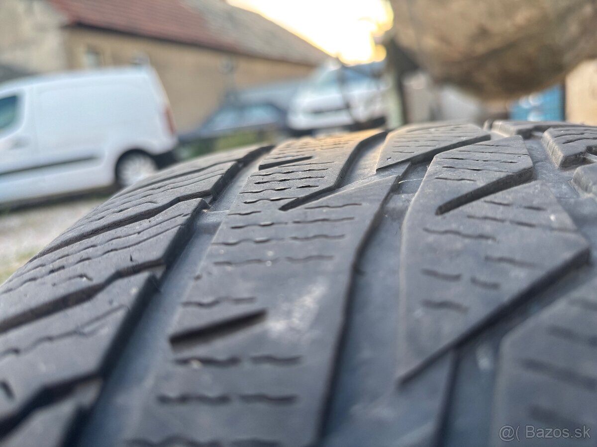 Predám originálne plechové disky MAZDA +rezerva - 4