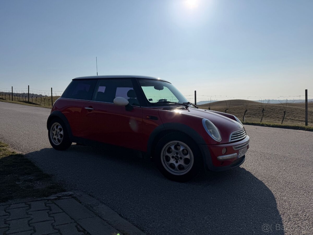 Mini Cooper 1,6 benzín 85kW - 4