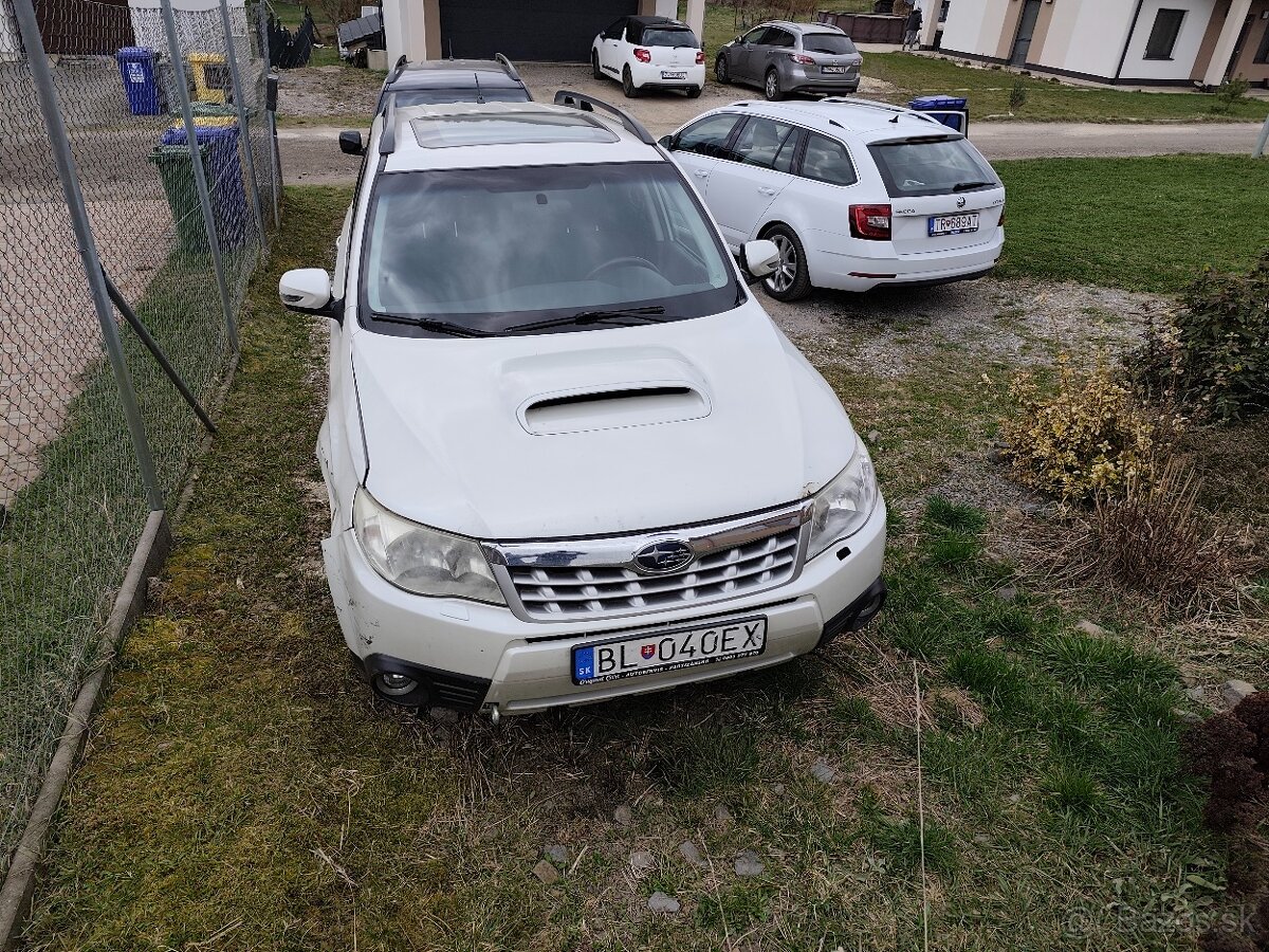 Predám na náhradné diely Subaru Forester - 4