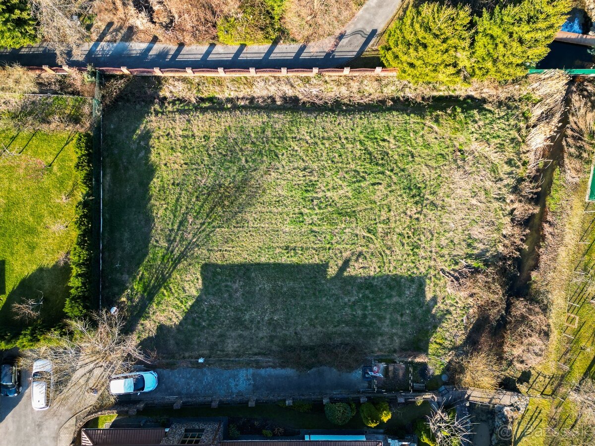 ,,,ZNÍŽENÁ CENA,,, SP V LIMBACHU - 1310 m2 S PROJEKTOM A ST. - 4
