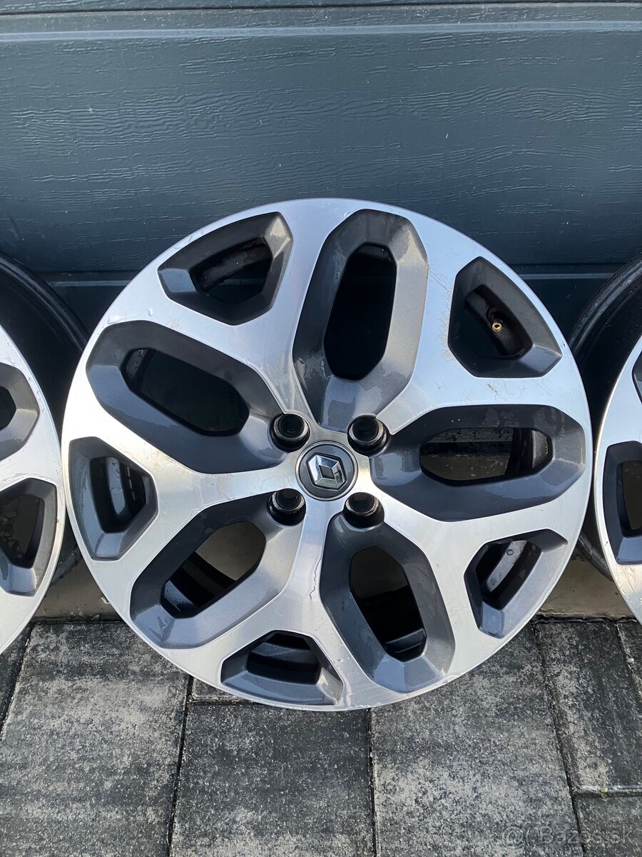 Renault CAPTUR R17 - 4