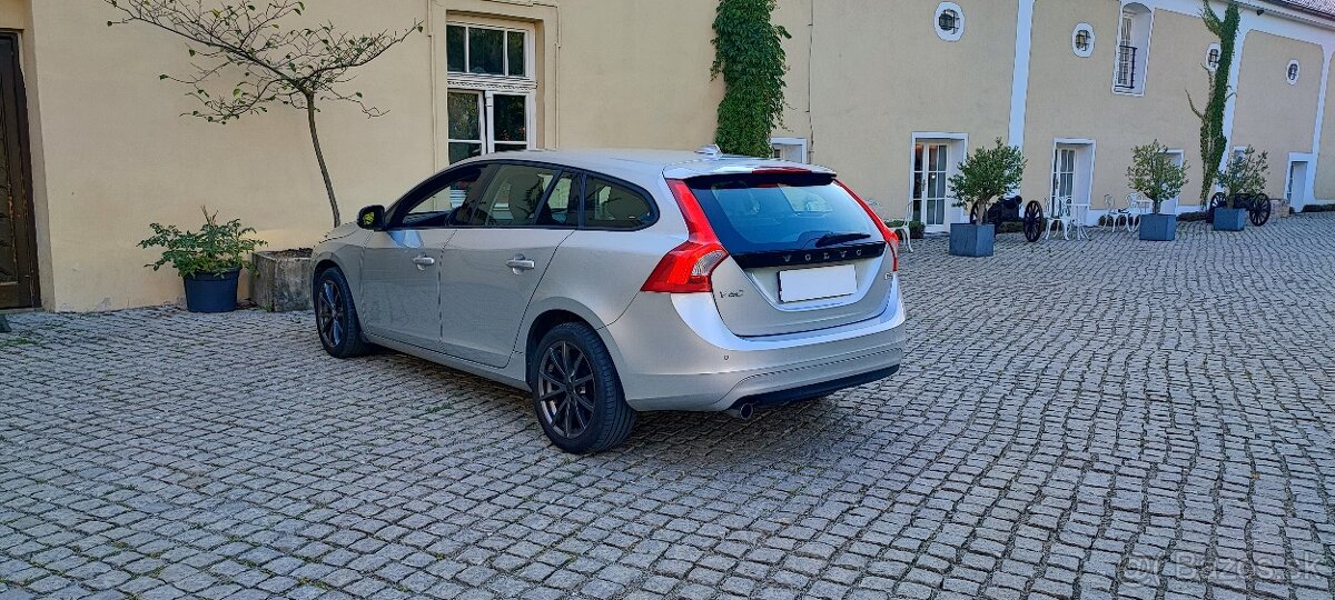 Volvo V60 D3 2.0L 110 kW - 4
