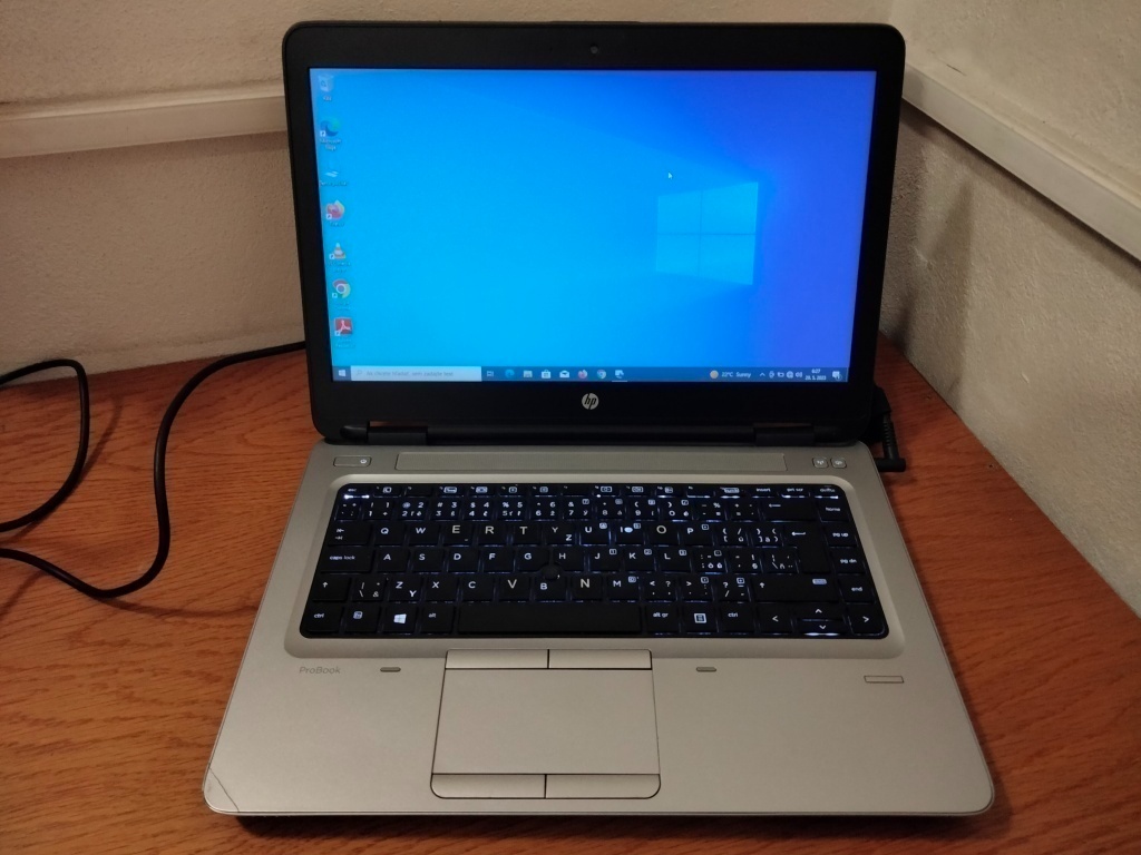 predám na diely notebooky HP. - 4