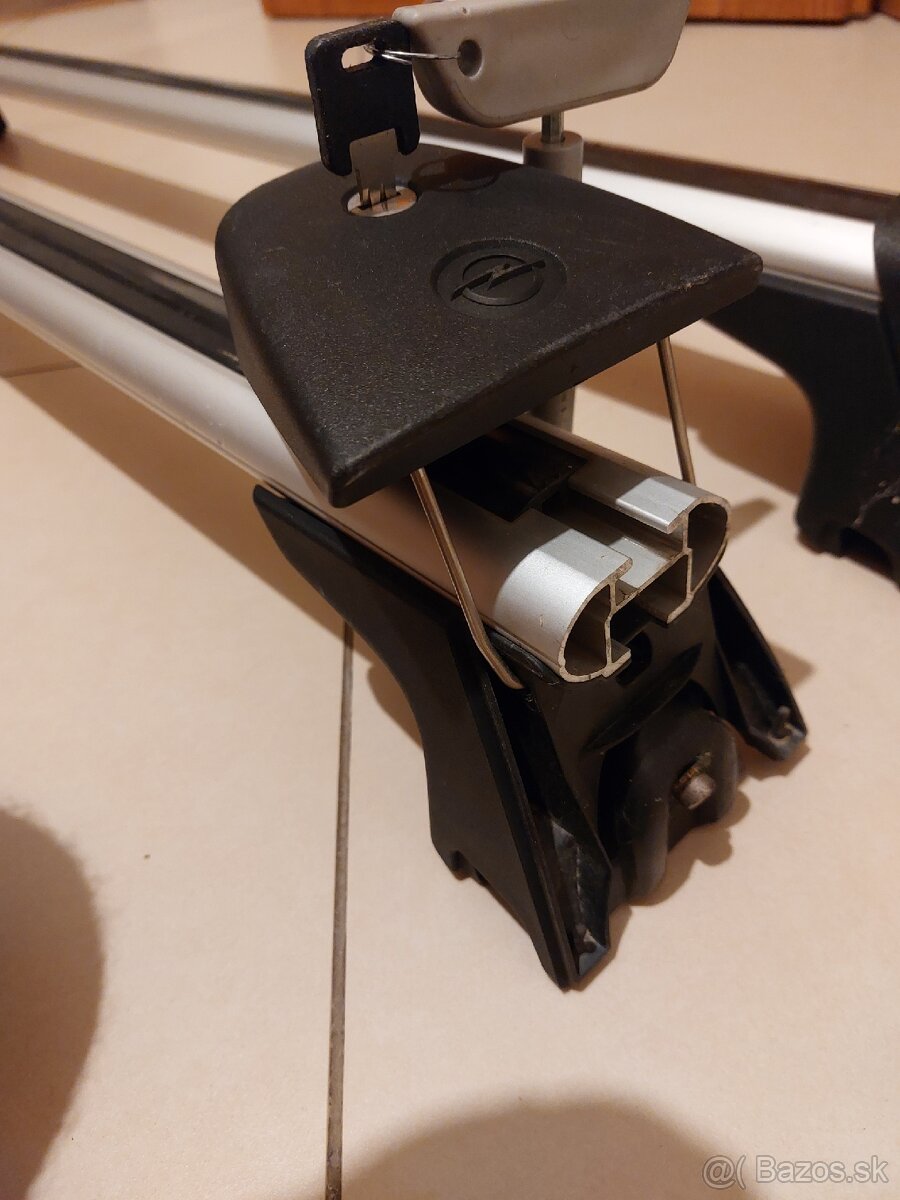 Predám priečne nosiče Opel Zafira - 4