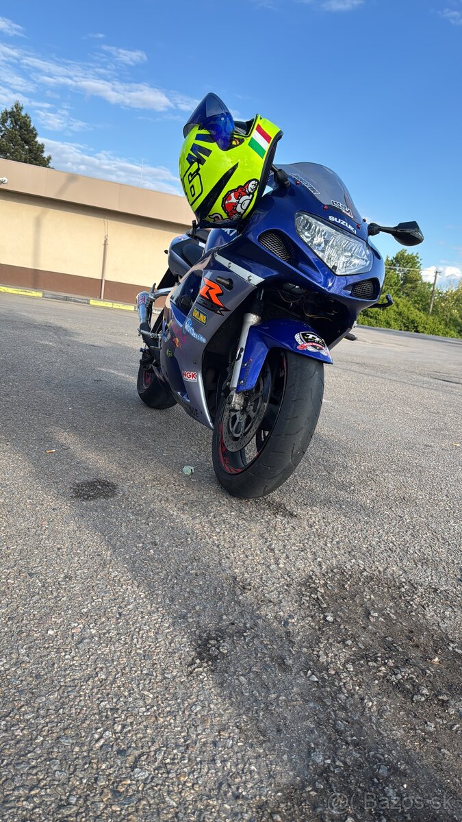 SUZUKI GSXR600 - 4