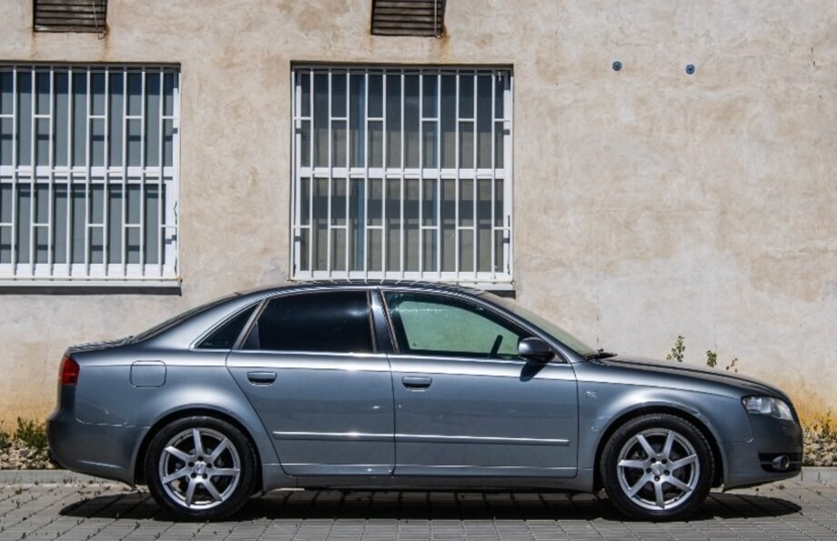 AUDI A4 2.0 TDI QUATTRO - 4