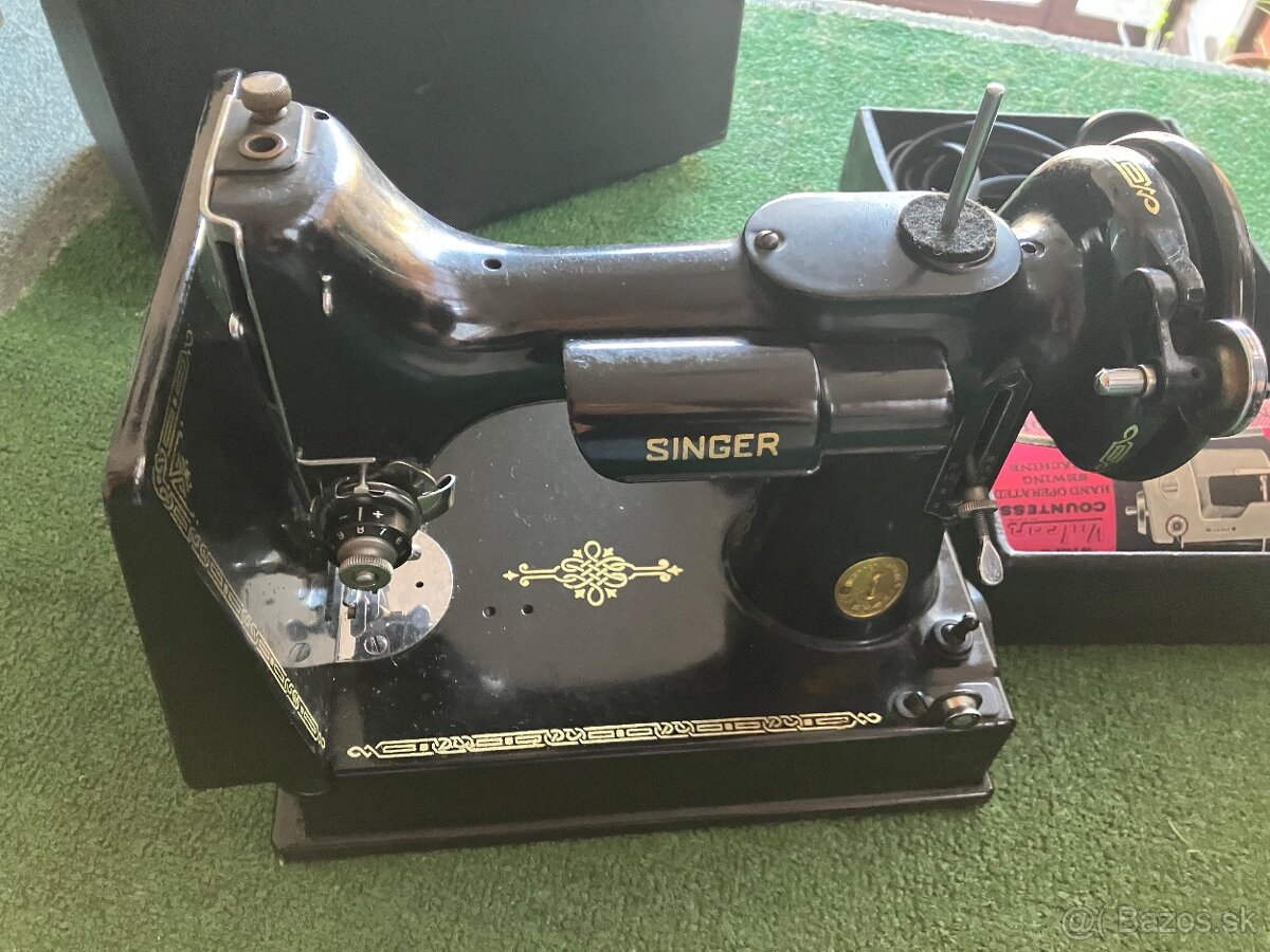 Singer Featherweight 221 - 4