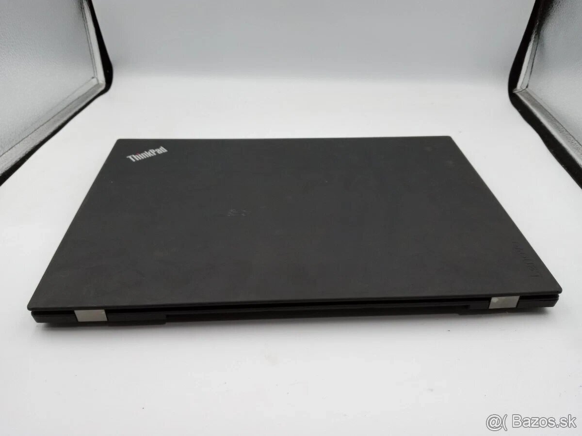 Lenovo Thinkpad T570 | i5 • 8GB RAM • 256GB SSD - 4