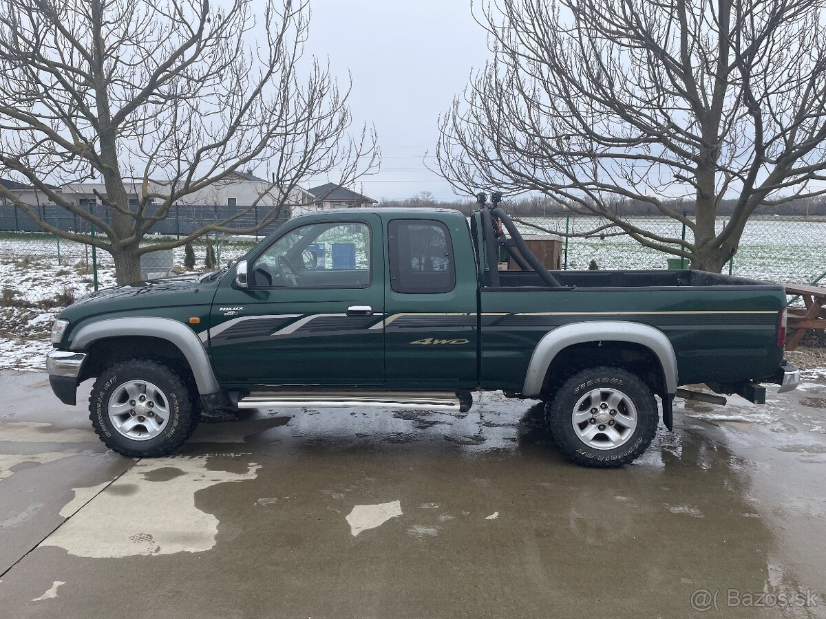 Toyota Hilux 2,5 - 4