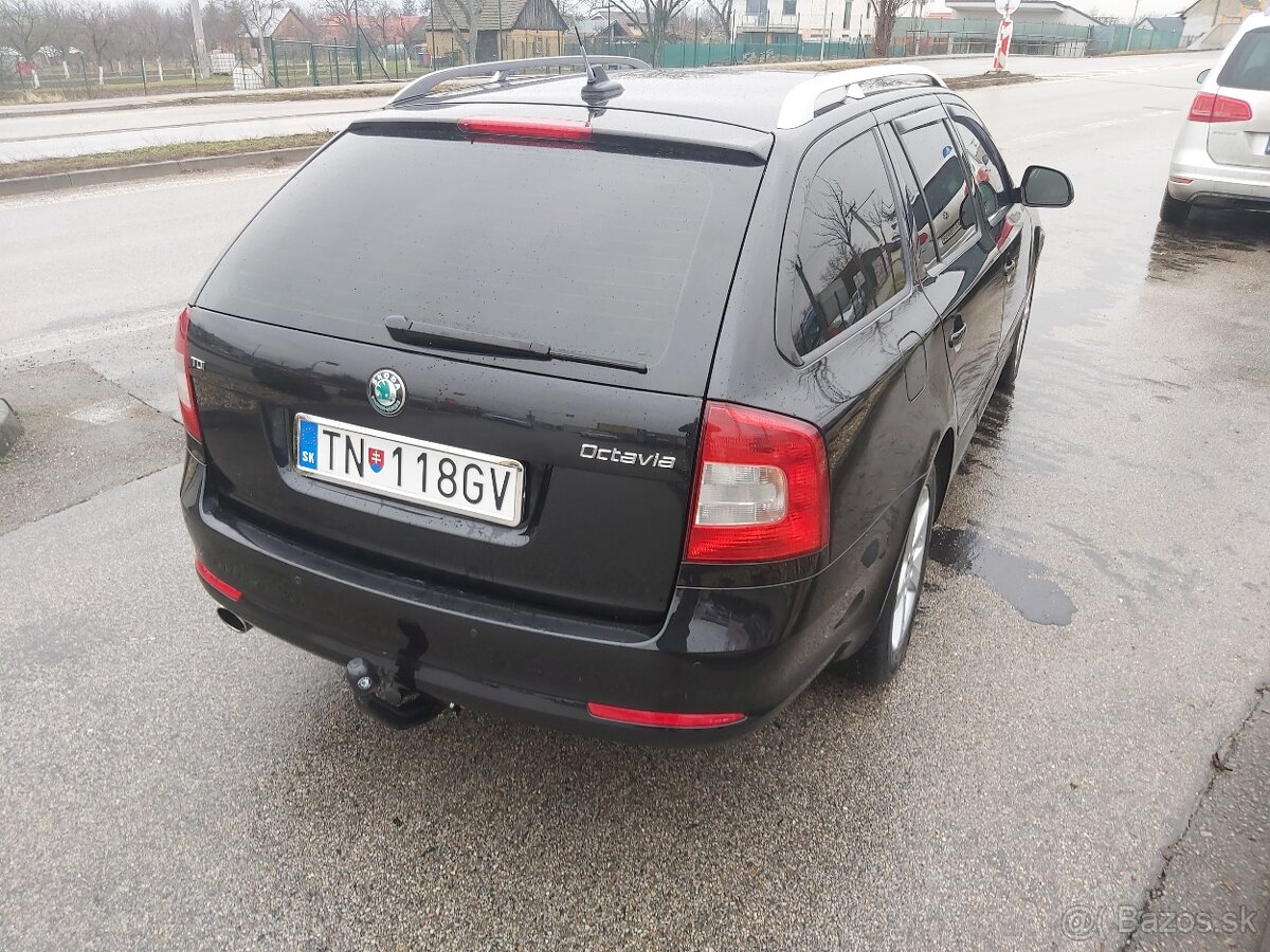 Škoda Octavia Combi 1.6 TDI CR DPF Elegance - 4