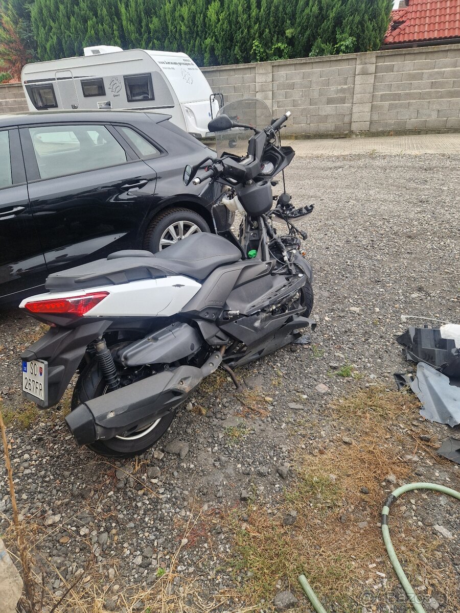 Yamaha x-max 400 - 4