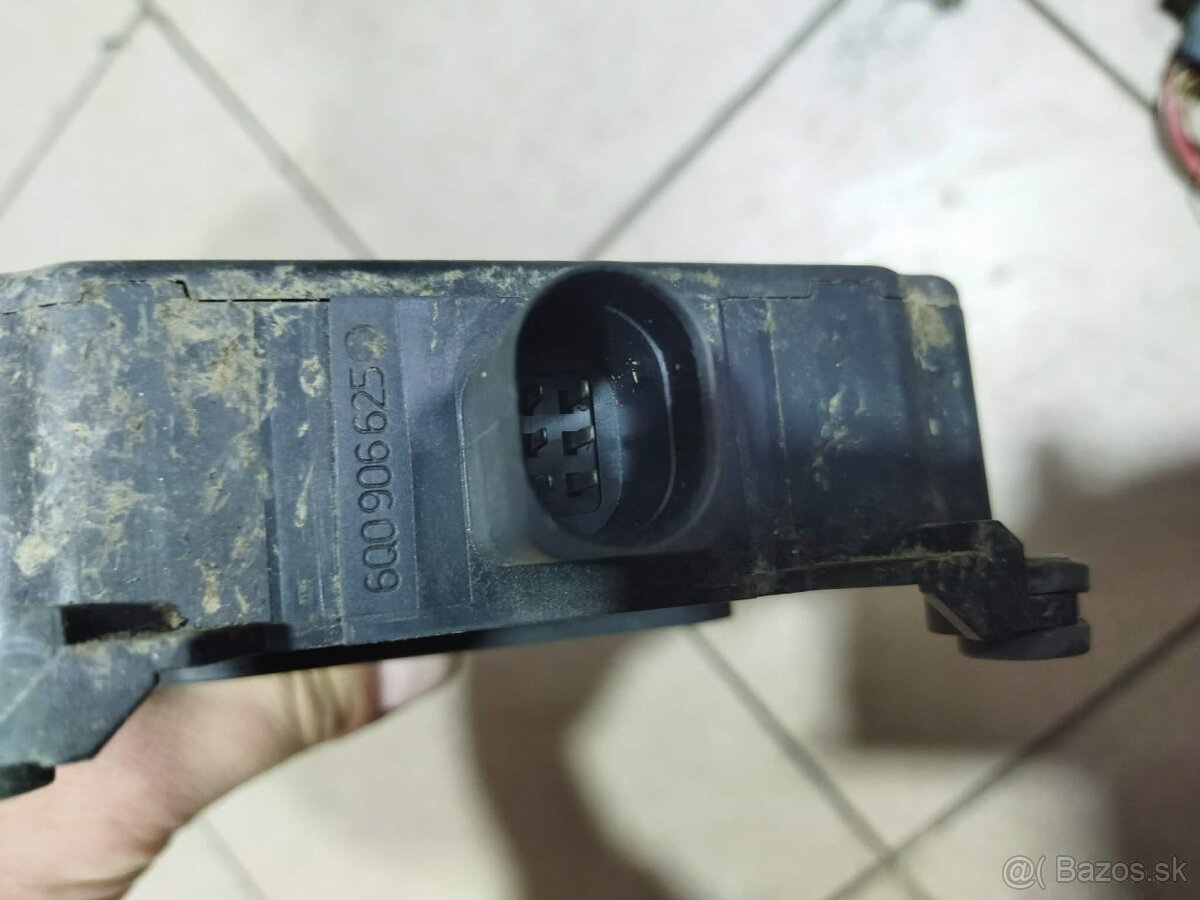 MAGNETICKÝ VENTIL - VENTIL REGULACIE PLNIACEHO TLAKU - 4