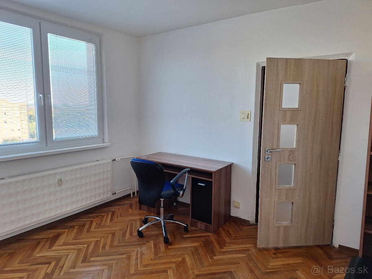 3- izbový bvt blízko centra v Šamoríne - 4