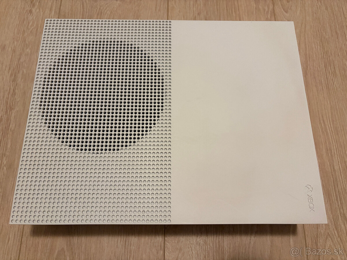 🎮 Xbox One S | 2× ovládač - 4