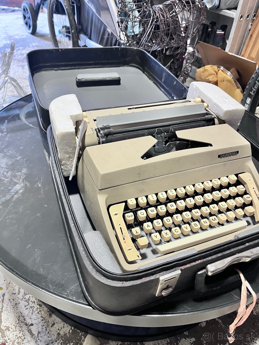 Pisaci stroj consul - 4