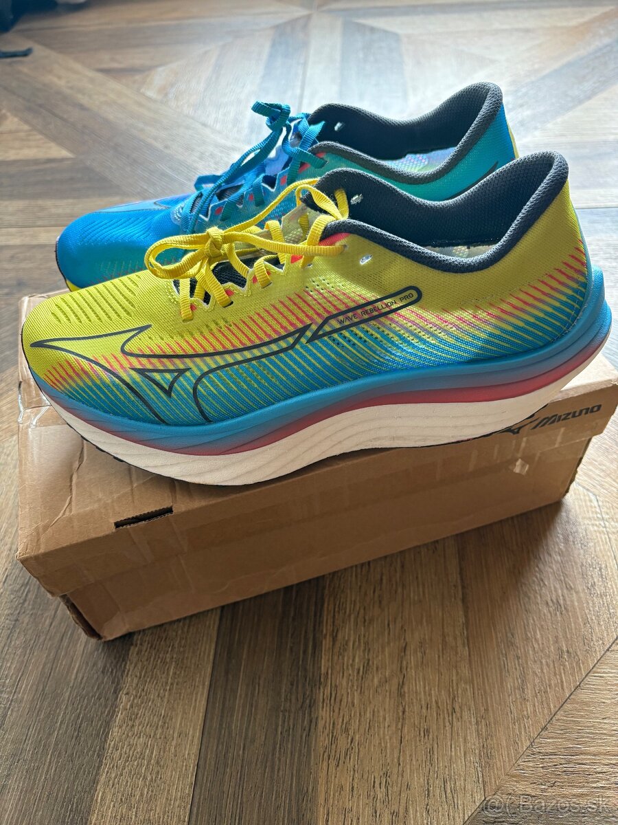 Pánske bežecké topánky Mizuno Wave Rebellion Pro - 4