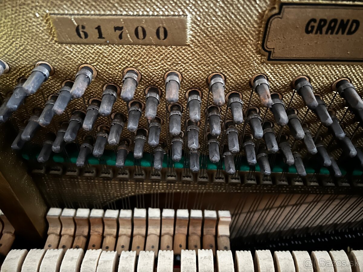 Piano Petrof - 4
