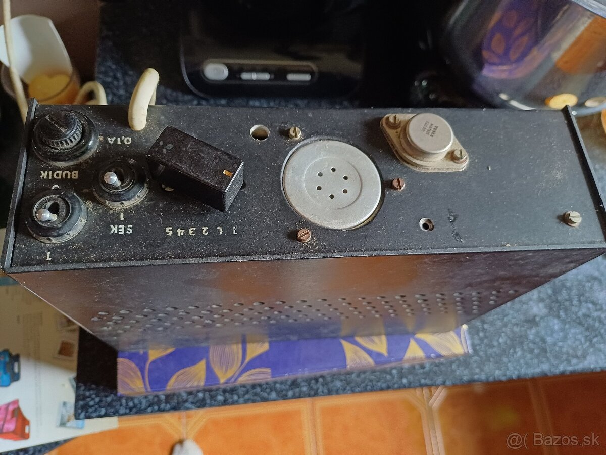 Amatersky vyrobeny elektronkovy budik - 4