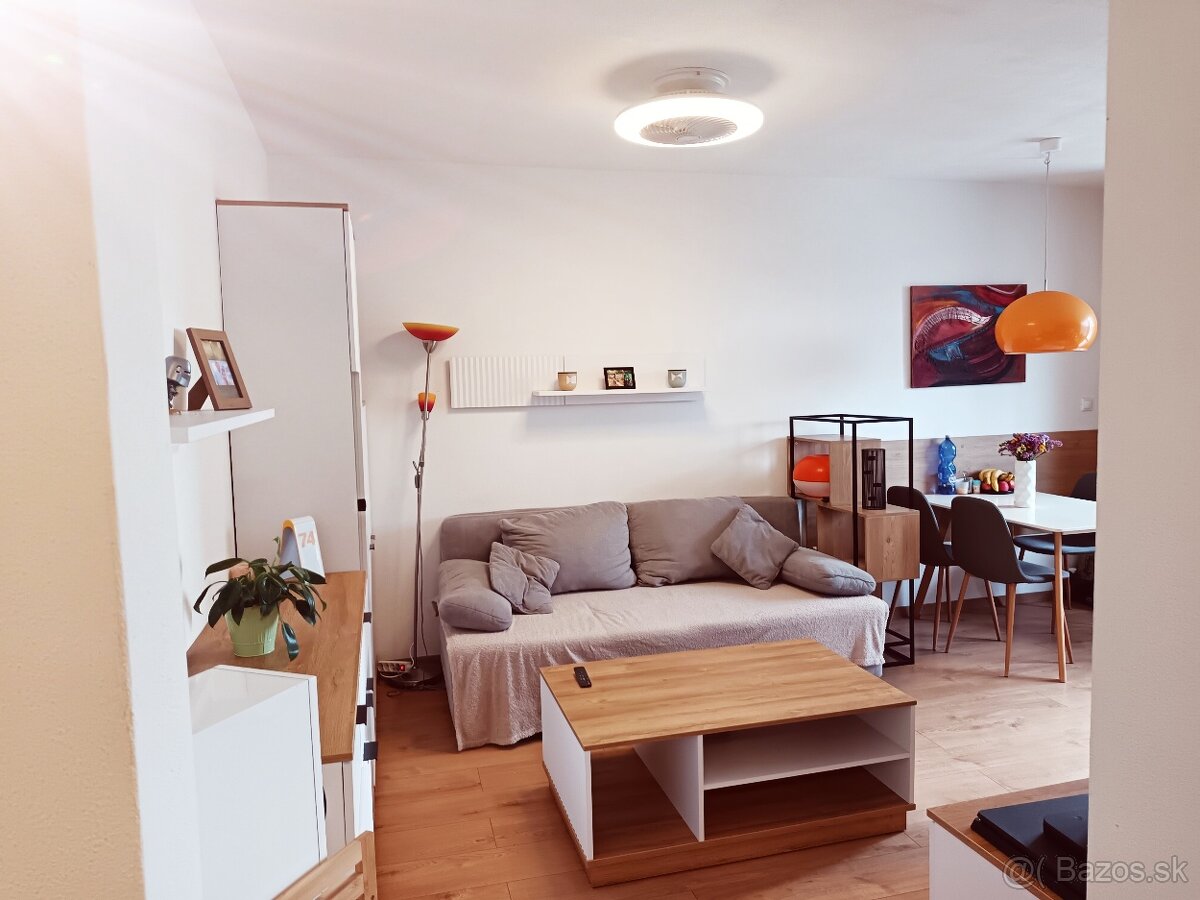 Predaj 2 i byt prerob. na 3 i. 2 balkóny Nitra - 4