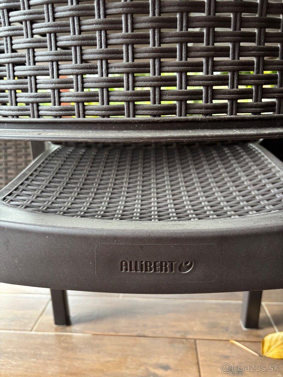 Stoličky keter a stôl z JYSK, zájradný nábytok - 4