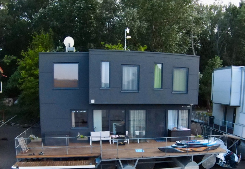Štýlový hausbót na Dunaji je na predaj - 4