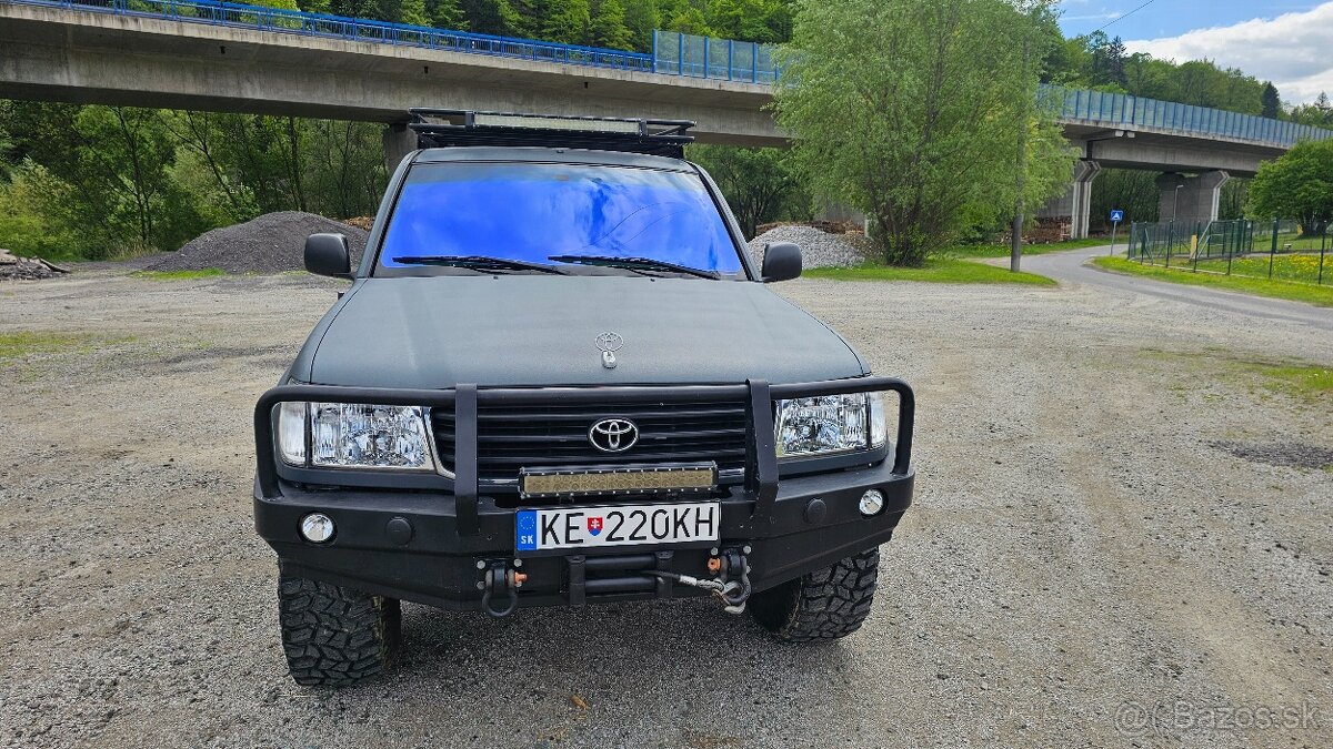 Toyotu Land Cruiser 100 4.2 TD Manuál