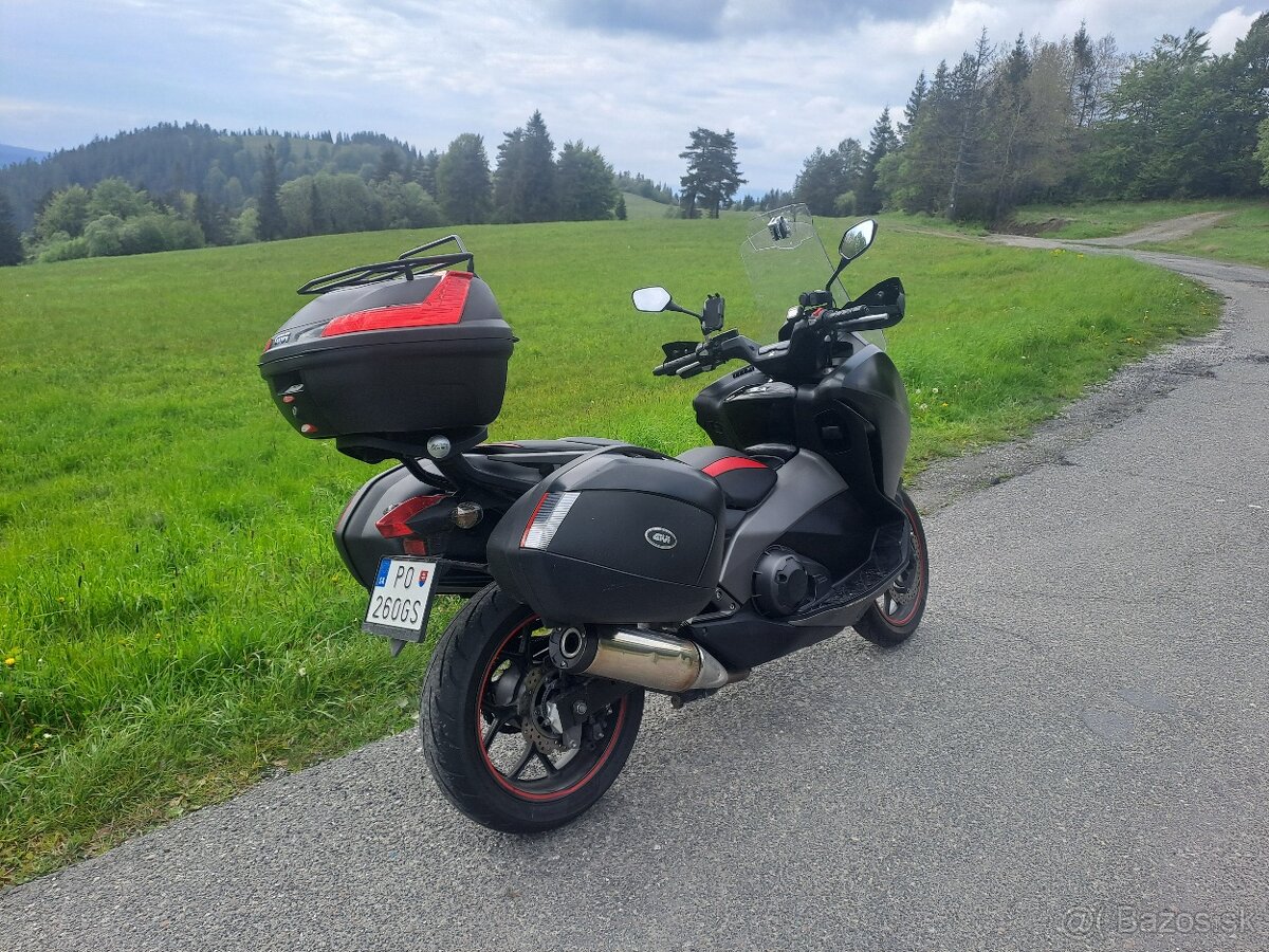 Honda NC 700 D Integra - automat - 4